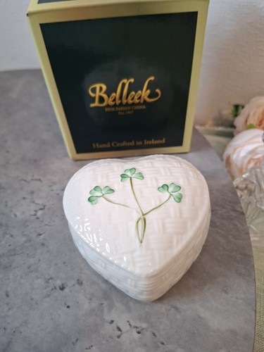 Belleek ireland kylemore heart - kylemore,