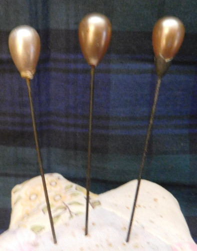 Lovely antique hat - , pins