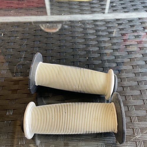 Old school bmx grips - old,