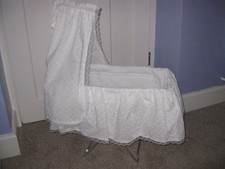 VINTAGE DOLLS COT CRADLE CRIB