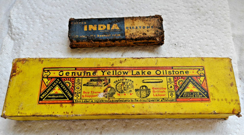 Lot vintage oilstones - of, 2