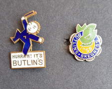 2 BUTLINS BADGES.  HURRAH