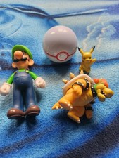 ☆POKEMON TRAINER  WHITE PREMIER/POKEBALL PIKACHU, LUIGI, BOWSER NINTENDO FIGURE☆