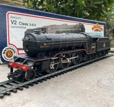 Boxed Bachmann 31-551 V2 60800 Green Arrow BR Black Steam Loco OO Gauge