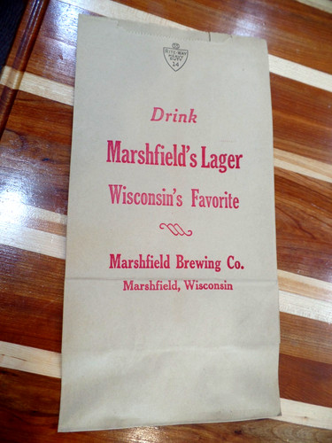Vintage marshfield lager beer - marshfield,