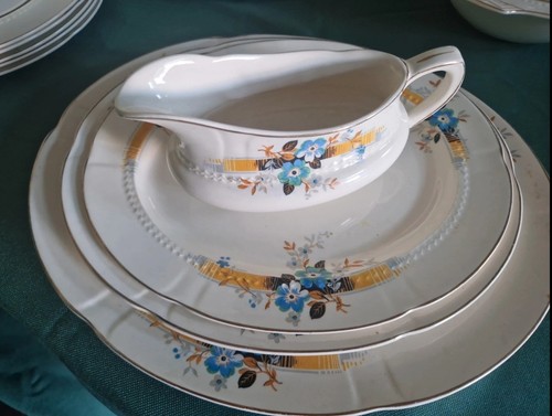 Vintage tunstall 19 piece - tunstall, 19-piece