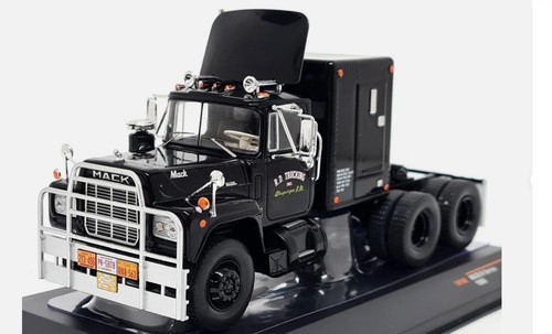 Scale ixo tr00 1966 mack - 1:43,