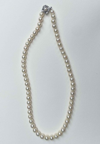 Authentic sea water pearl