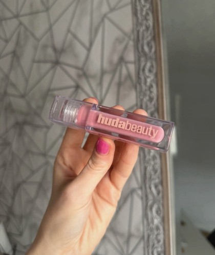 Huda beauty faux - faux, filler
