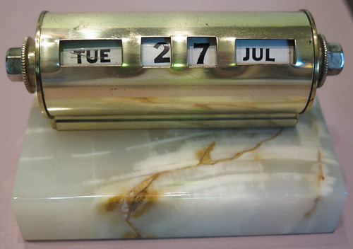 Vintage perpetual desk - vintage,