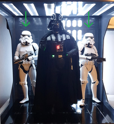 Scale stormtroopers x2 - scale,