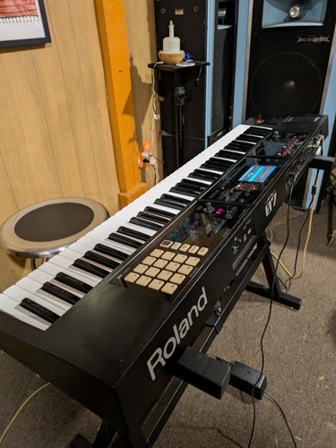 Roland keyboard - roland, fa-07