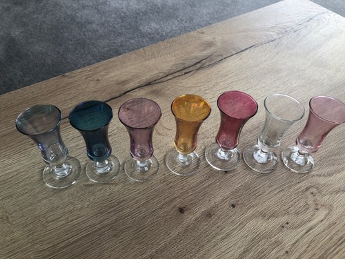 Vintage coloured glass - 7x,