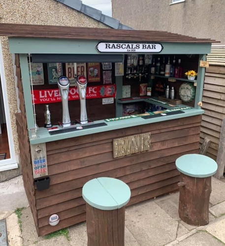 Garden bar man cave - garden,