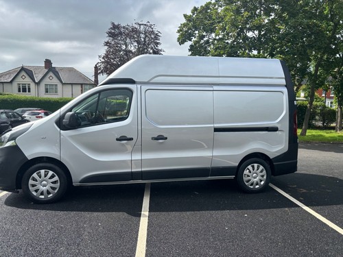Over vauxhall vivaro - vauxhall,