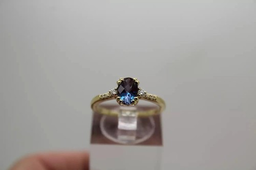 Oval cut alexandrite - cut,
