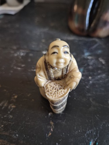 Vintage japanese netsuke faux - japanese,