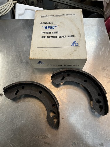 Rear brake shoes - shoes, for