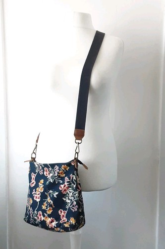 Fat face crossbody bag navy - fat,