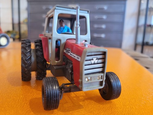 1981 britains 9529 - britains, massey