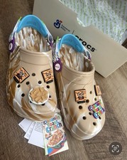 Crocs Cinnamon Toast Crunch