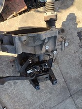 VOLKSWAGEN FOX  5 SPEED MANAUL