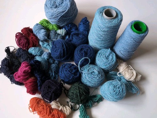 Bundle 100 wool yarns - 100%,