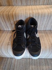 Mens Size 11 Nike SB Blazer Mid Trainers.