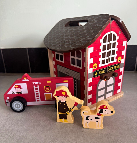 Wooden fire station carry case - carry,