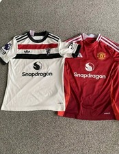 Boys Man Utd Shirts. 11/12 Years.