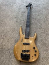 Hohner Professional B Bass Electric Bass Guitar with Hard Case