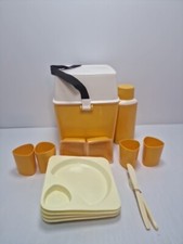  Picnic Box Includes Bowls,cups,cutlery,flask Set 