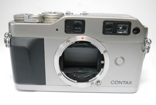 Contax green label body on - label,