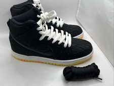 Nike SB Dunk High “Skunk”