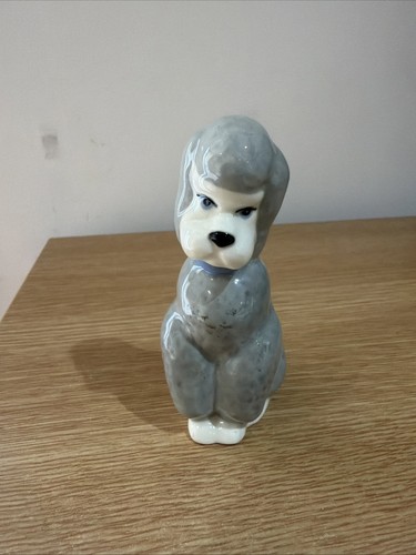 Szeiler dog poodle - poodle, figurine