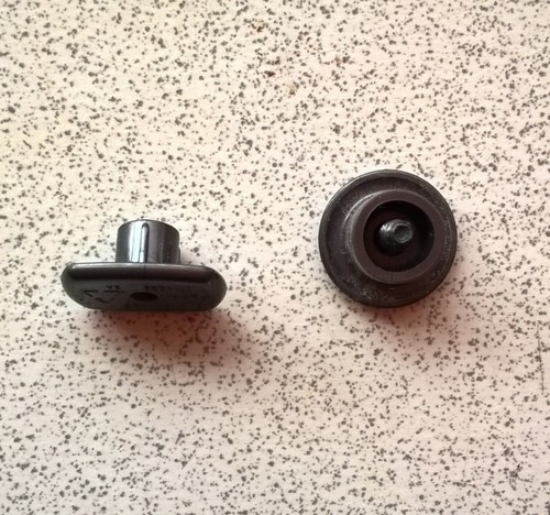 Dyson dc25 valve wheel spigot - dyson,