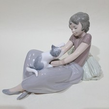 Nao By Lladro Figure Girl With