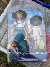 Disney Encanto Mirabel And