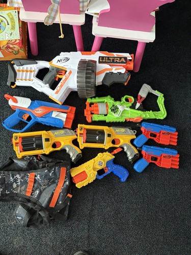 Large assorted nerf gun bundle - assorted,