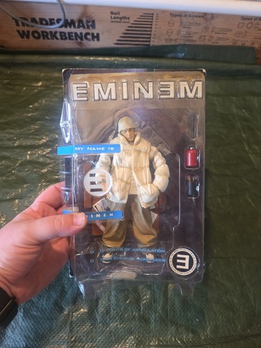Eminem vintage figure 2001 art - vintage,