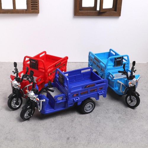 Pull back tricycle - back,