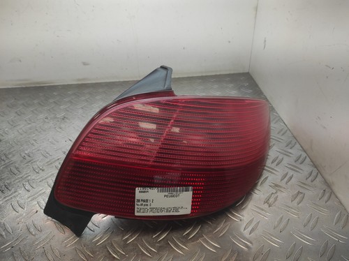 Right rear tail light - tail,