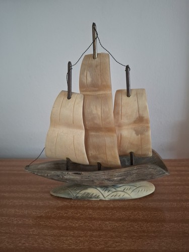 Vtg carved 60s cow horn - 60s,