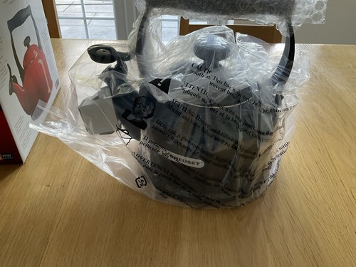 Creuset black kettle - creuset,