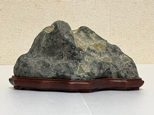 Japanese suiseki stone - suiseki,