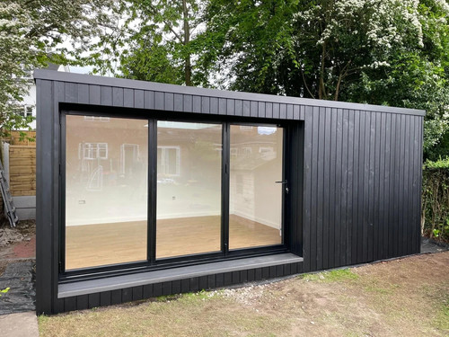 Insulated garden room office - /,