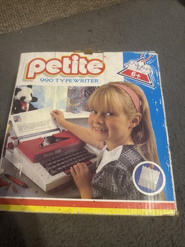 Petite 990 vintage typewriter - petite,