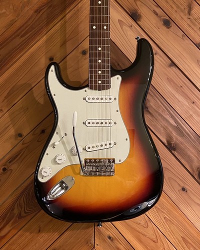 Fender made japan - made,
