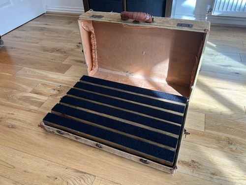 Vintage tweed suitcase guitar - tweed,