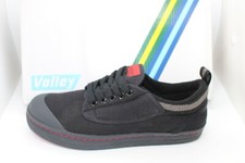 SHOES/FOOTWEAR - Dunlop Volley